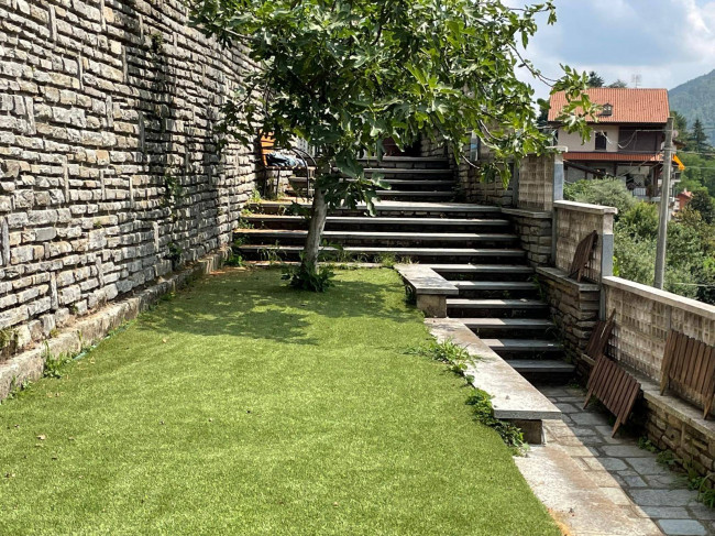 Villa Bifamiliare in vendita a Lanzo Torinese