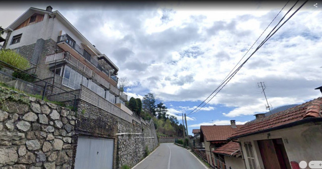 Villa Bifamiliare in vendita a Lanzo Torinese