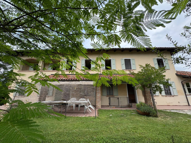 Cascina in vendita