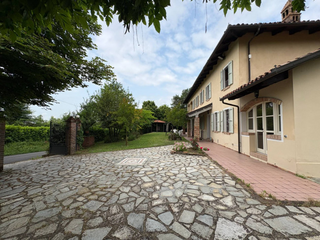 Cascina in Vendita a Villadeati