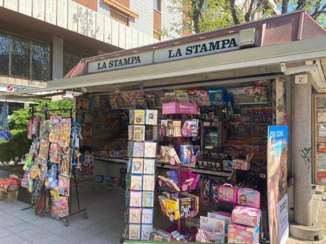 Locale commerciale in vendita a Grugliasco