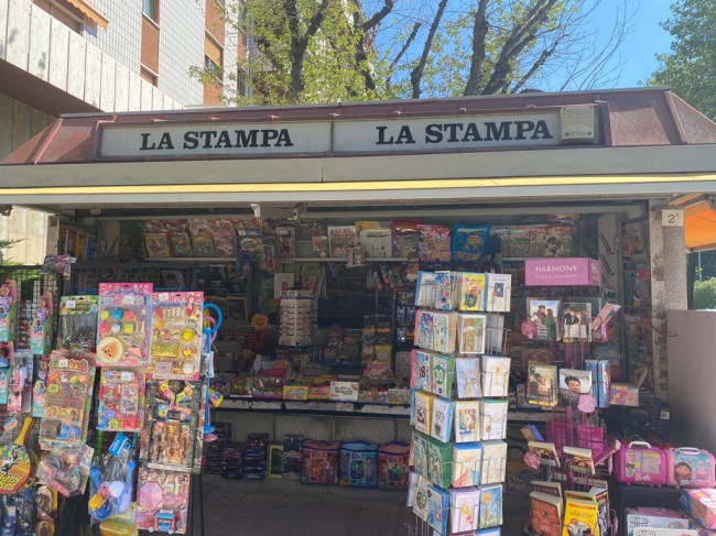 Locale commerciale in vendita a Grugliasco
