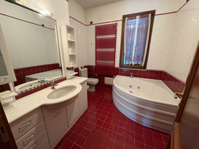 Villa in Vendita a Asti