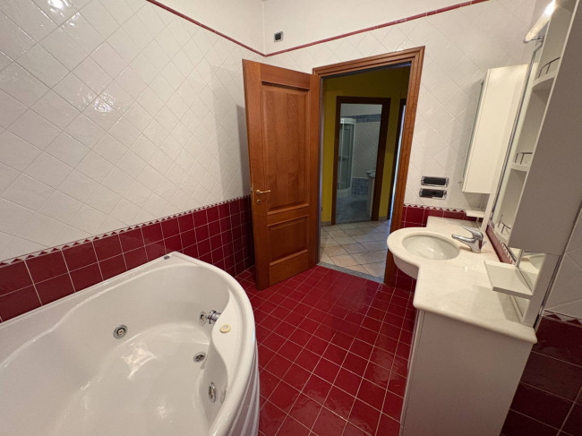 Villa in Vendita a Asti