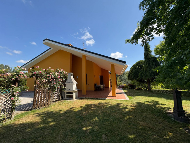 Villa in Vendita a Asti