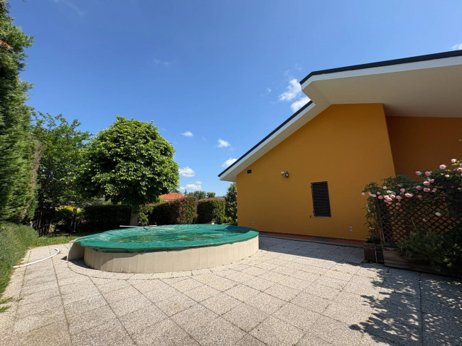 Villa in Vendita a Asti