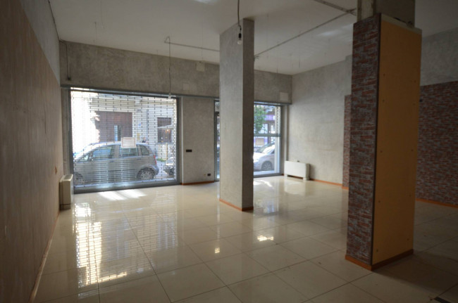 Locale commerciale in affitto a Torino