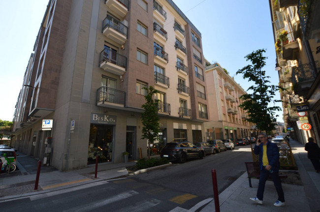 Locale commerciale in affitto a Torino
