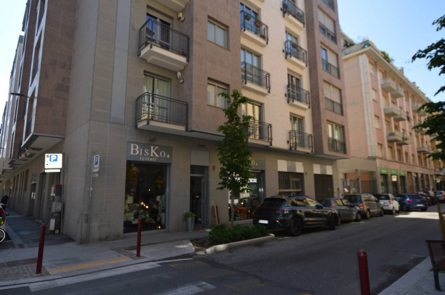 Locale commerciale in affitto a Torino