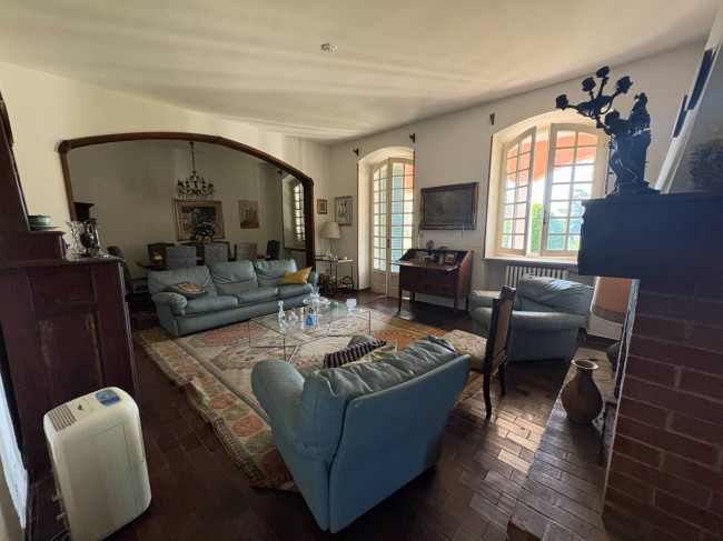 Villa in Vendita a Asti