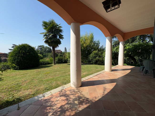 Villa in Vendita a Asti