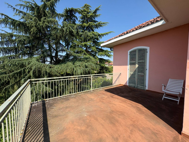 Villa in Vendita a Asti