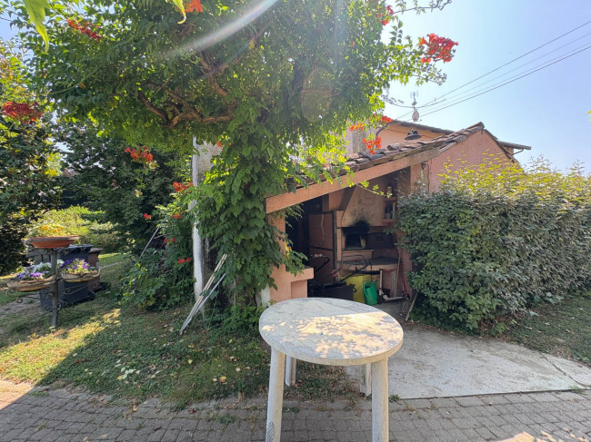 Villa in Vendita a Asti