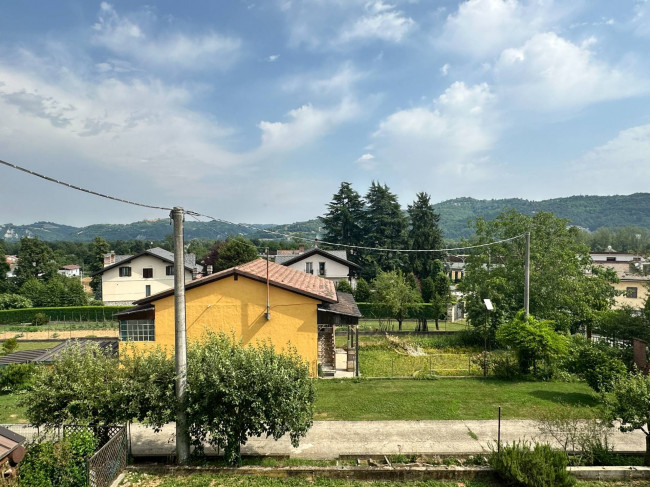 Appartamento in vendita a Lesegno