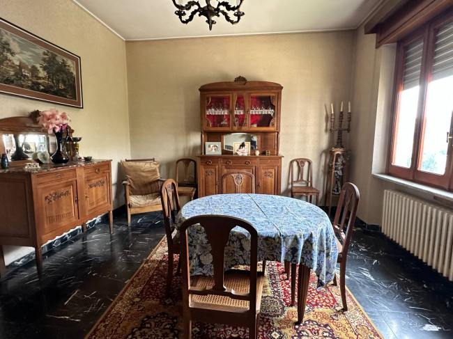 Appartamento in vendita a Lesegno