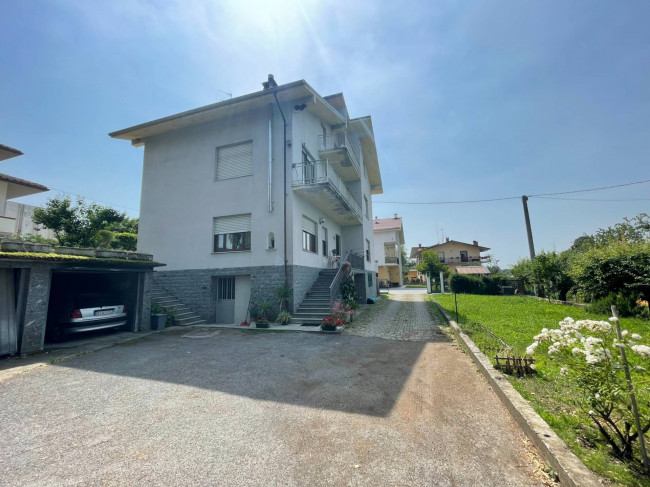 Appartamento in vendita a Lesegno
