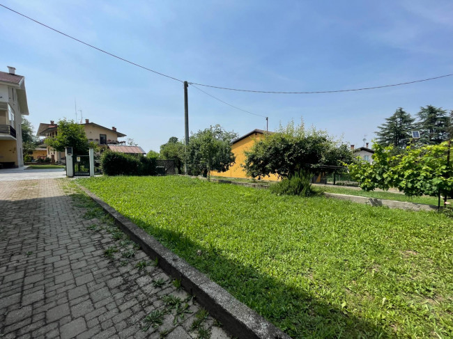 Appartamento in vendita a Lesegno