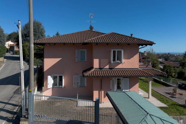 Appartamento in Vendita a Pino Torinese