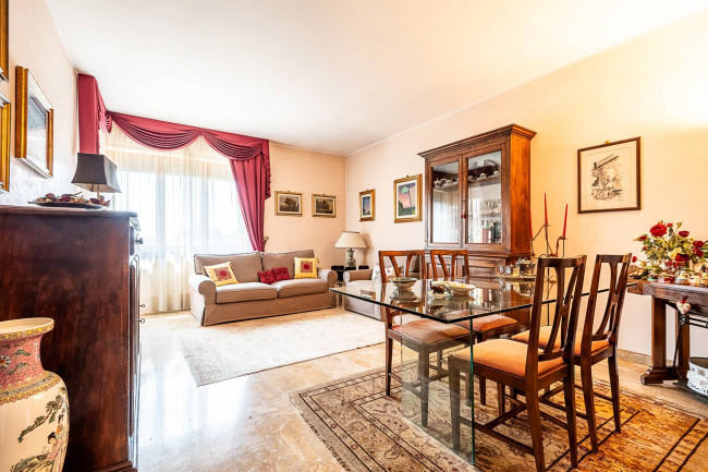 Apartment for Sale to Beinasco