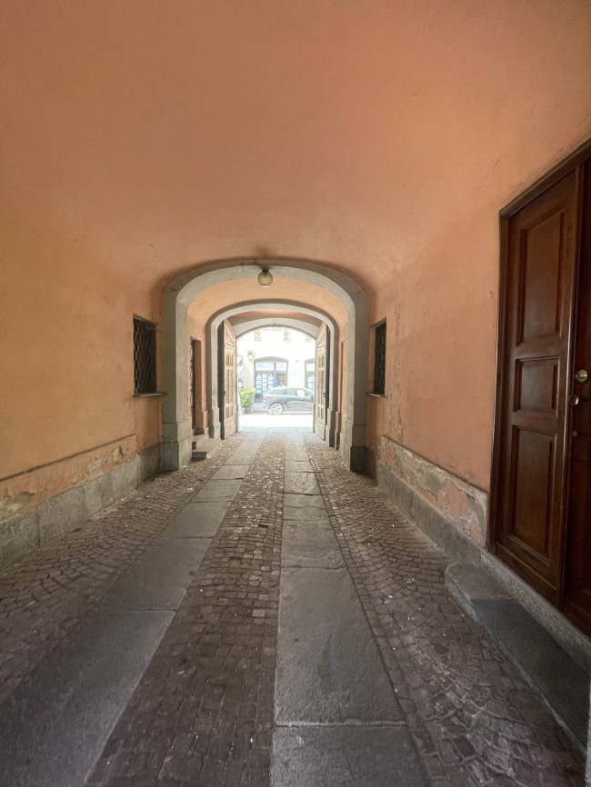 Stabile - Palazzo in Vendita a Asti