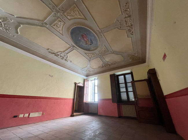 Stabile - Palazzo in Vendita a Asti