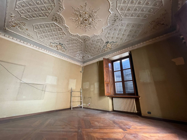 Stabile - Palazzo in Vendita a Asti