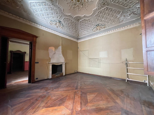 Stabile - Palazzo in Vendita a Asti