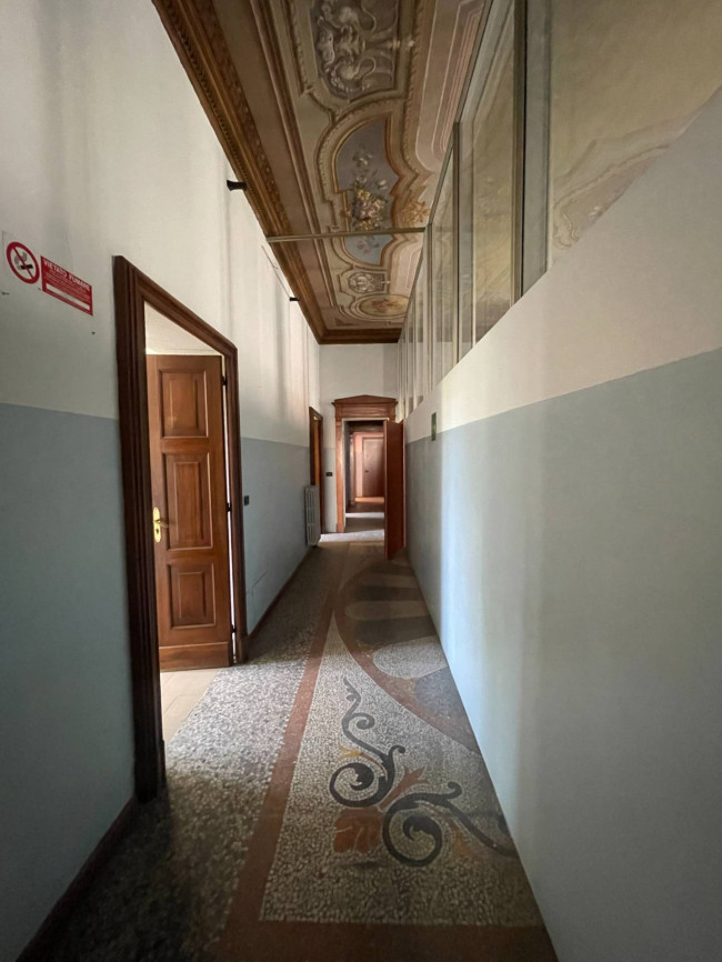 Stabile - Palazzo in Vendita a Asti