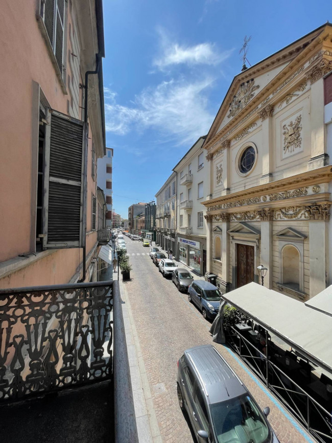 Stabile - Palazzo in Vendita a Asti