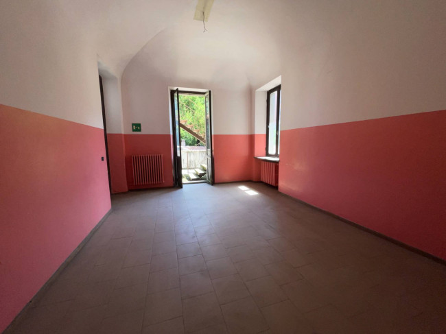 Stabile - Palazzo in Vendita a Asti