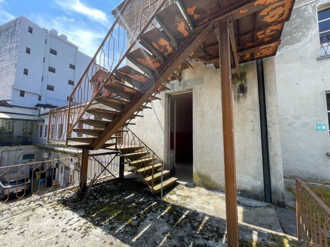 Stabile - Palazzo in Vendita a Asti