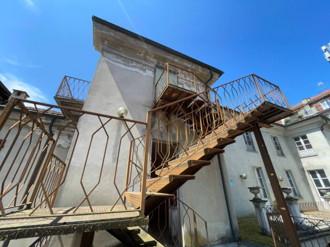 Stabile - Palazzo in Vendita a Asti