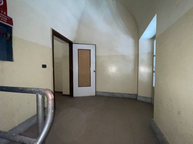 Stabile - Palazzo in Vendita a Asti