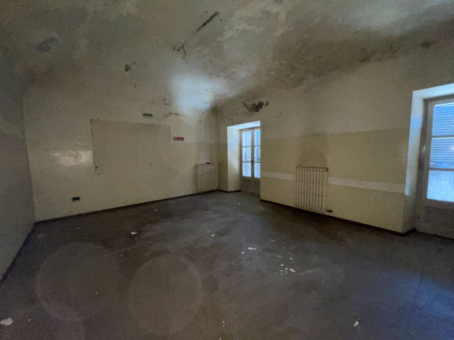 Stabile - Palazzo in Vendita a Asti