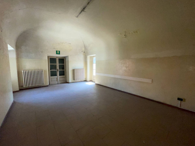 Stabile - Palazzo in Vendita a Asti