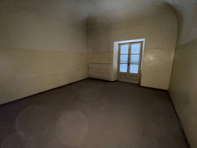 Stabile - Palazzo in Vendita a Asti