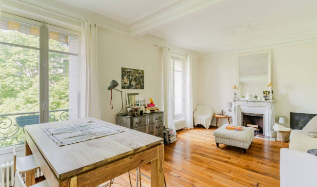 Apartment for Sale to Paris