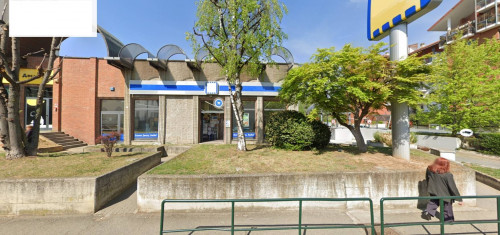 Locale commerciale in affitto
