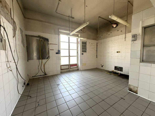 Locale commerciale in Affitto a Cuneo