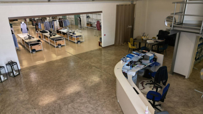 Capannone in vendita a Settimo Torinese