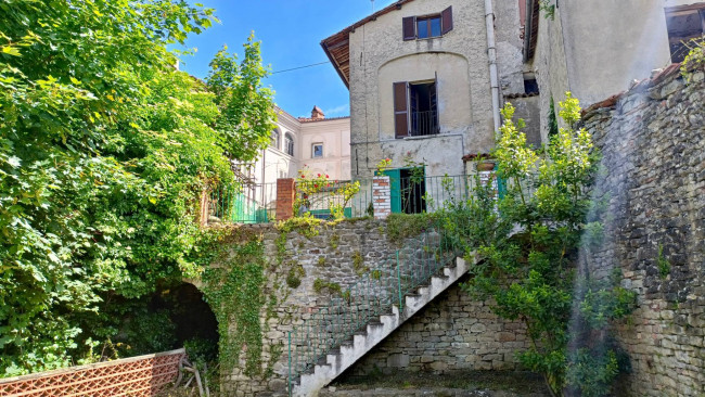 Villa in Vendita a Bossolasco