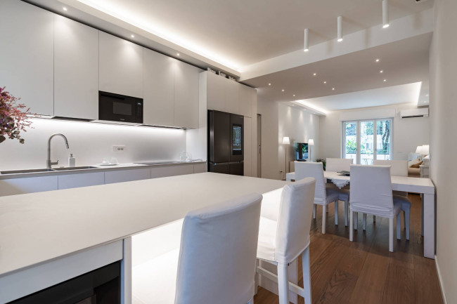 Apartment for Sale to Milano