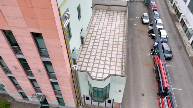 Stabile - Palazzo in vendita a Settimo Torinese