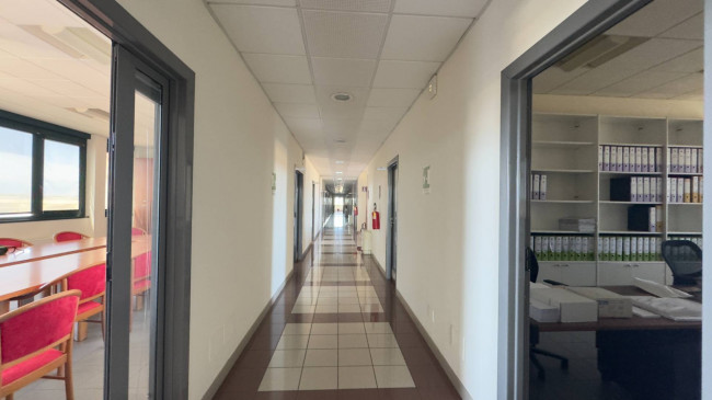 Stabile - Palazzo in vendita a Settimo Torinese