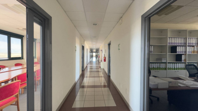 Stabile - Palazzo in vendita a Settimo Torinese