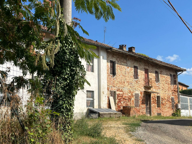 Cascina in Vendita a Asti