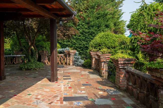 Albergo / Struttura ricettiva in Vendita a Pecetto Torinese