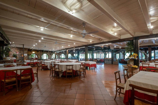 Albergo / Struttura ricettiva in Vendita a Pecetto Torinese