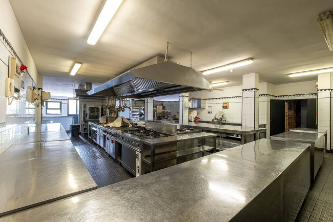 Albergo / Struttura ricettiva in Vendita a Pecetto Torinese