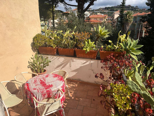 Appartamento in Vendita a Riva Ligure